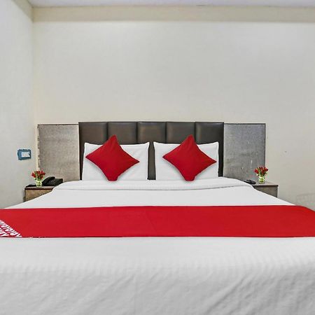 ניו דלהי Hotel O Royal Palace Guest House Near Vishwa Vidyalaya Metro Station מראה חיצוני תמונה